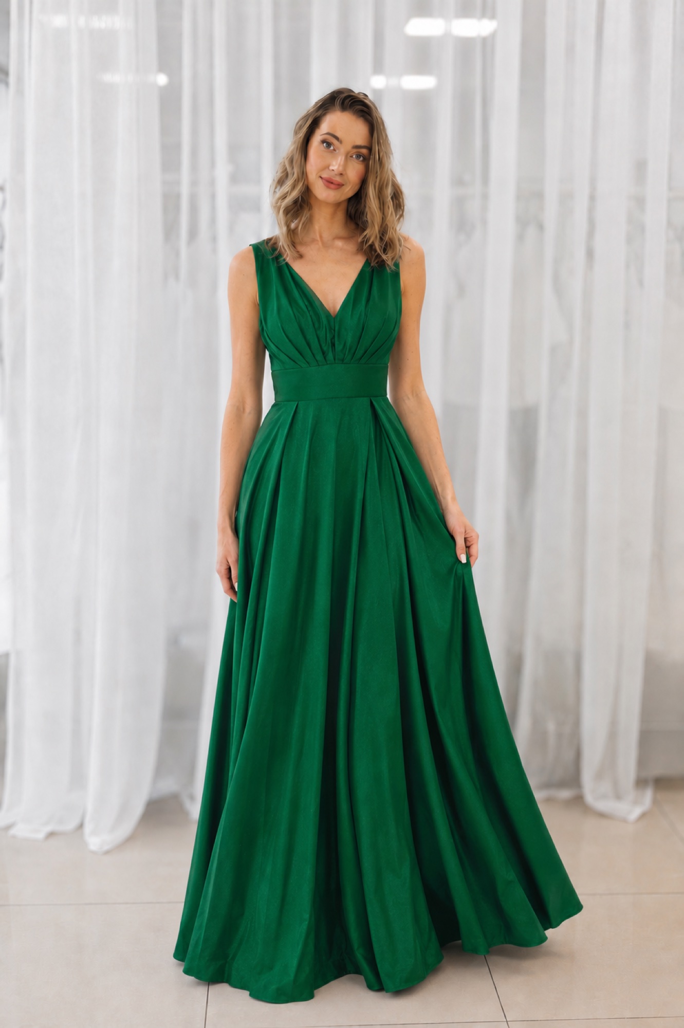 Spoločenské šaty – Svadobný salón Ellen 38