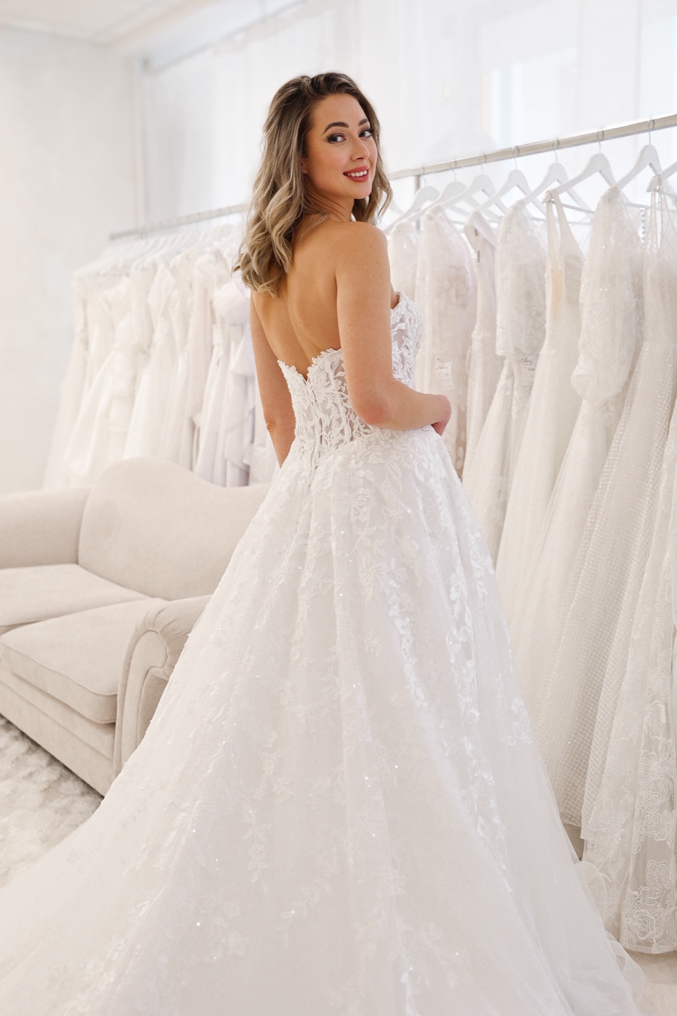 Svadobné šaty – Svadobný salón Ellen